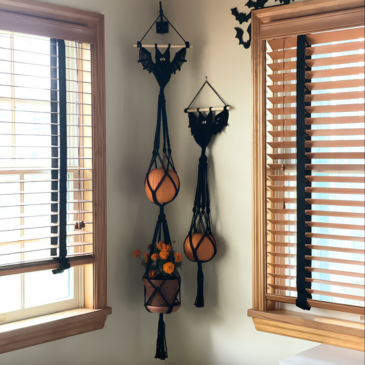 🎃 DIY Halloween Macramé Bat Hanger Pattern 🎃